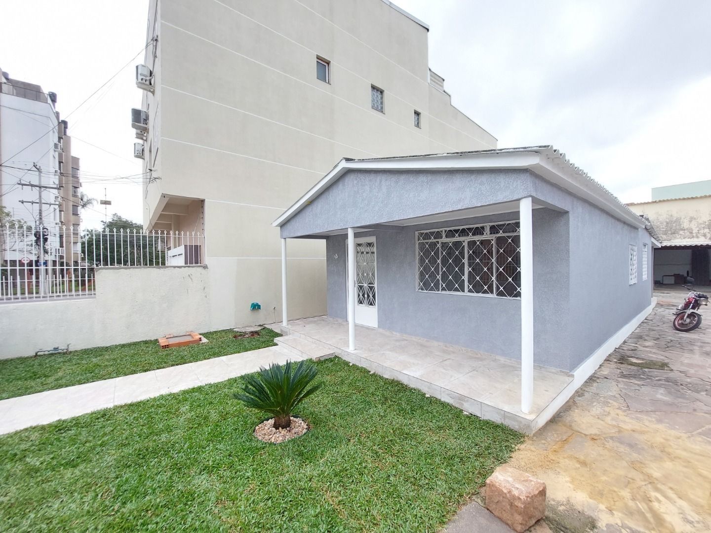 Casa à venda e aluguel com 3 quartos, 93m² - Foto 20