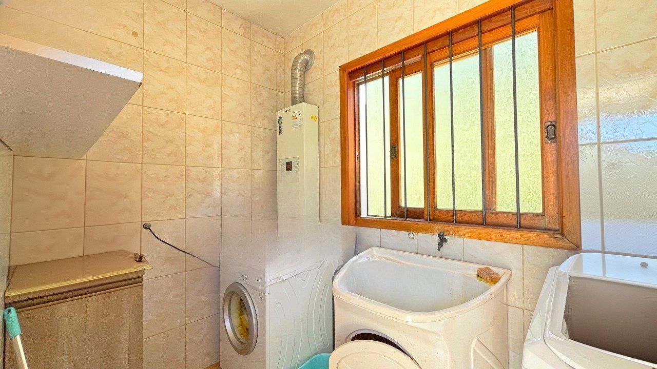 Casa à venda com 6 quartos, 344m² - Foto 37
