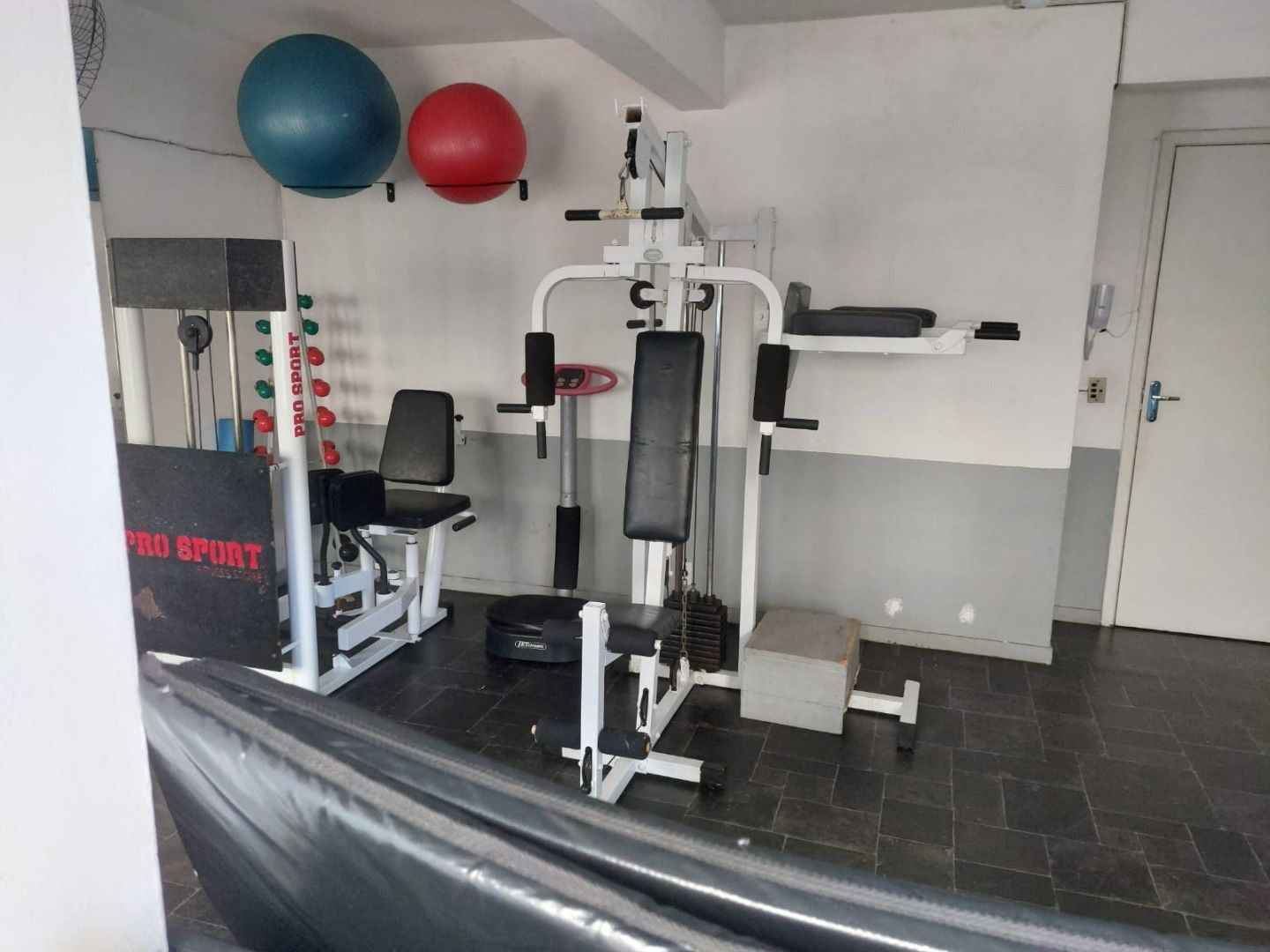Apartamento à venda com 2 quartos, 61m² - Foto 6