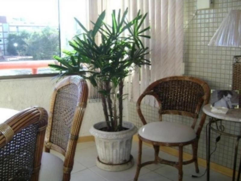 Apartamento à venda com 2 quartos, 77m² - Foto 2