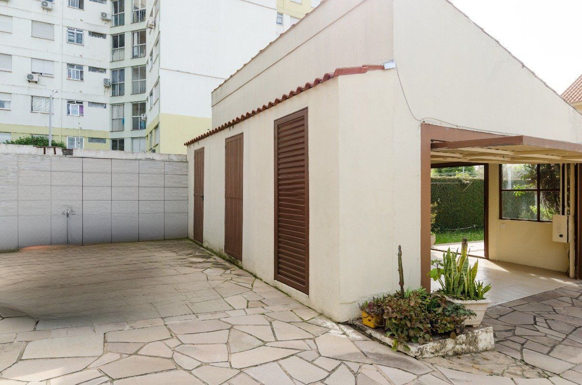 Casa à venda com 4 quartos, 290m² - Foto 26
