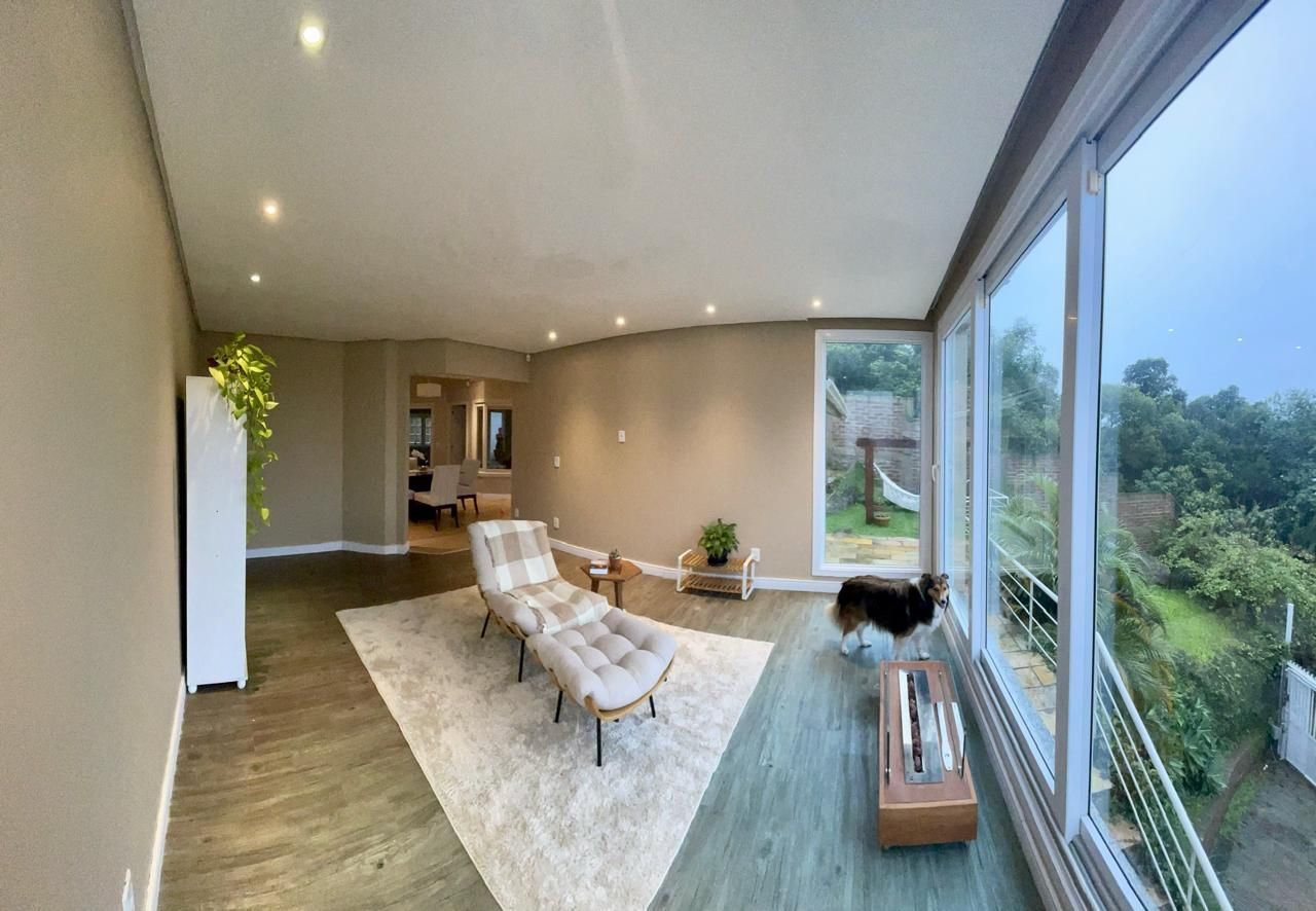 Casa à venda com 3 quartos, 226m² - Foto 16