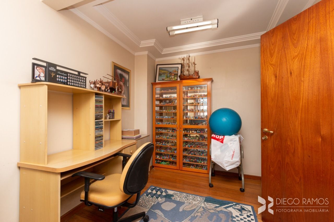 Casa à venda com 4 quartos, 389m² - Foto 18