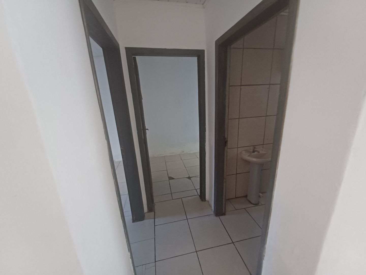 Casa para alugar com 2 quartos, 48m² - Foto 6