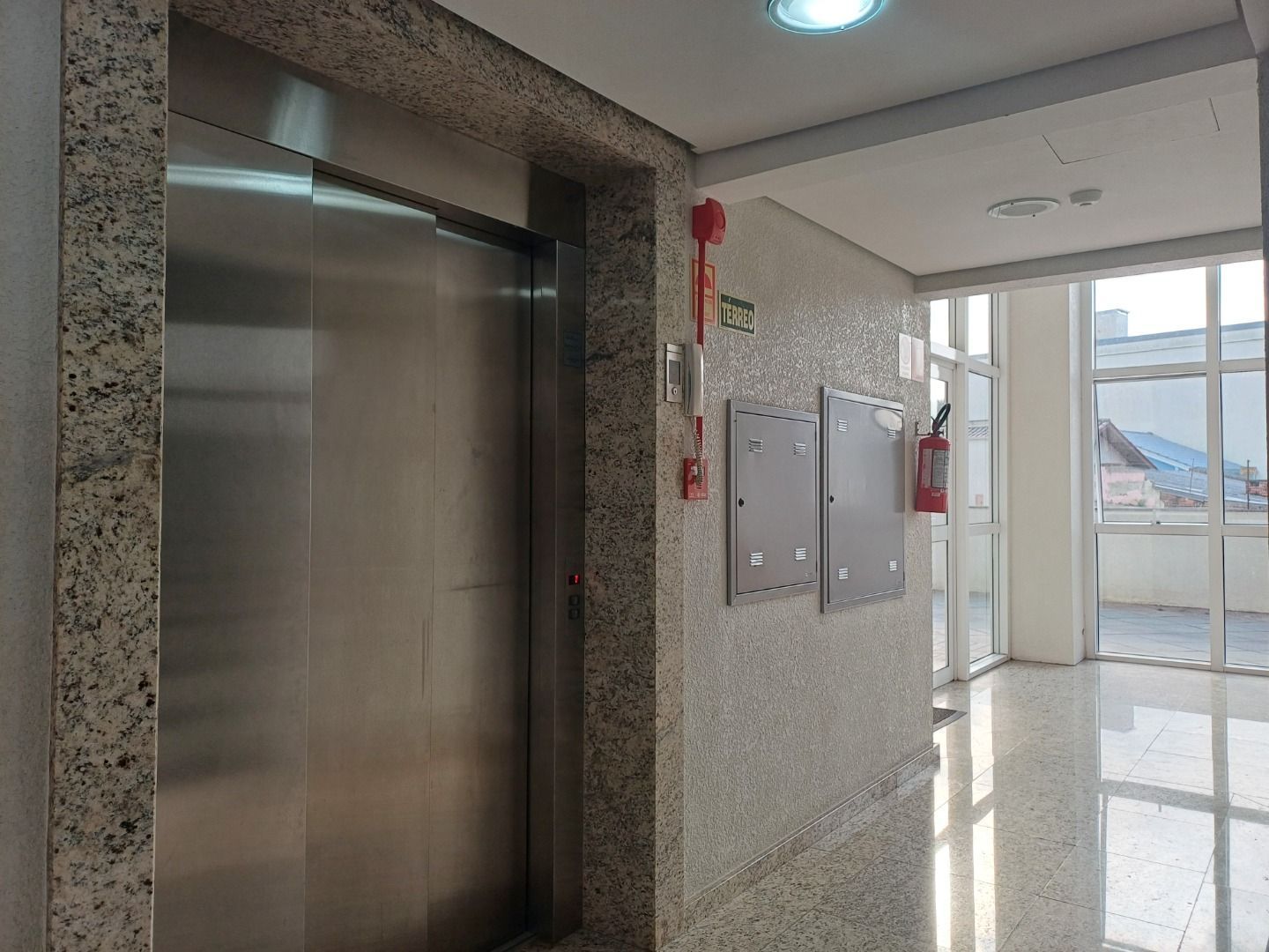 Apartamento à venda com 2 quartos, 67m² - Foto 8