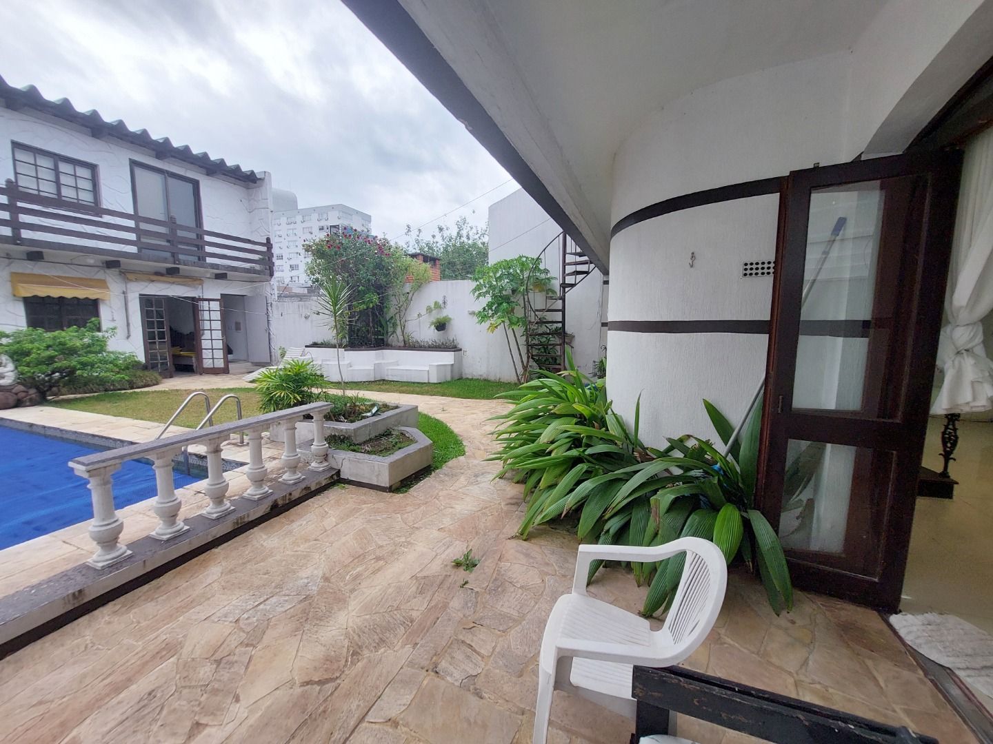 Casa para alugar com 5 quartos, 382m² - Foto 46