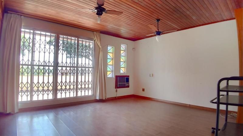 Casa à venda com 4 quartos, 200m² - Foto 32