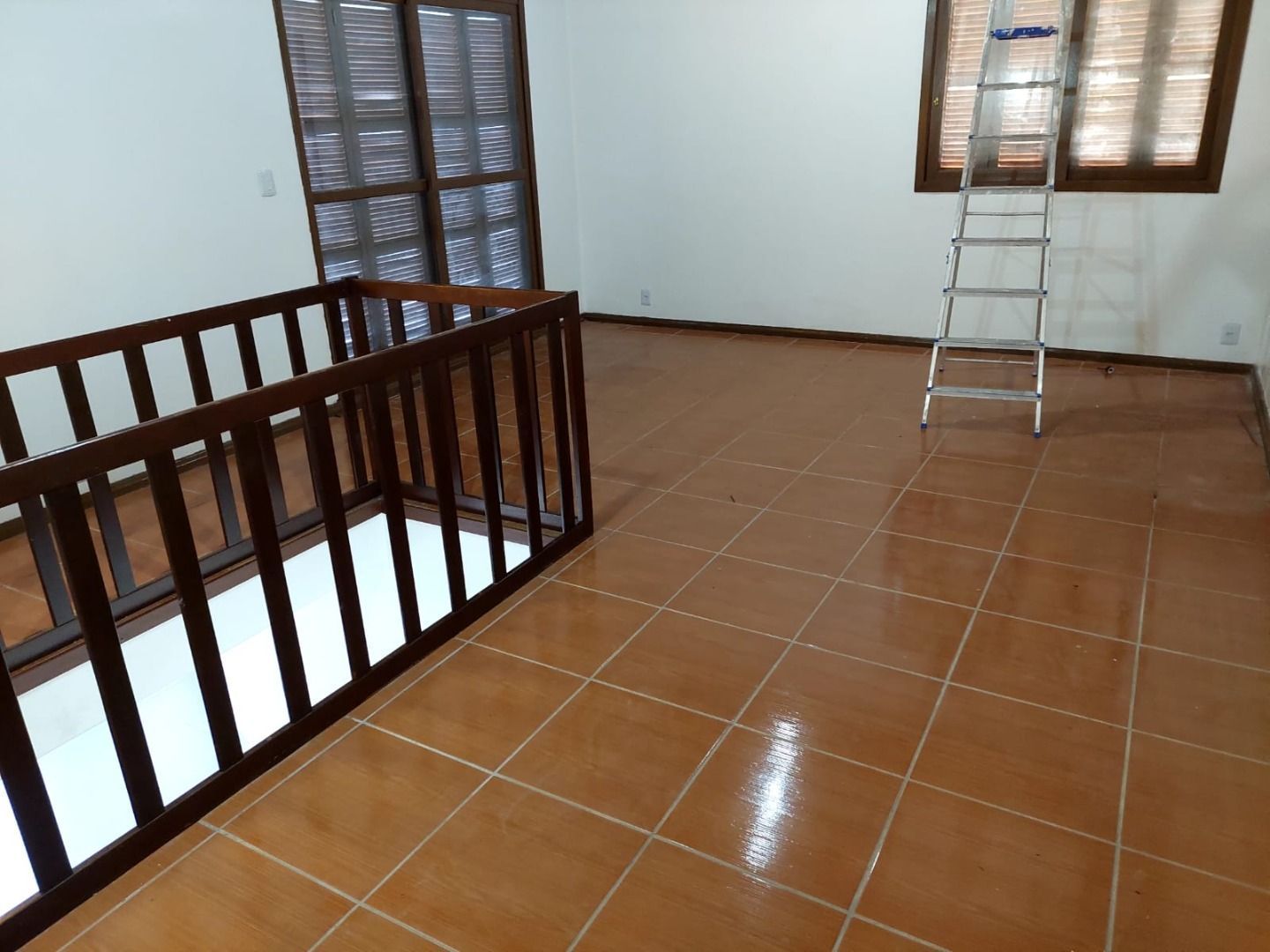 Casa à venda com 3 quartos, 241m² - Foto 8