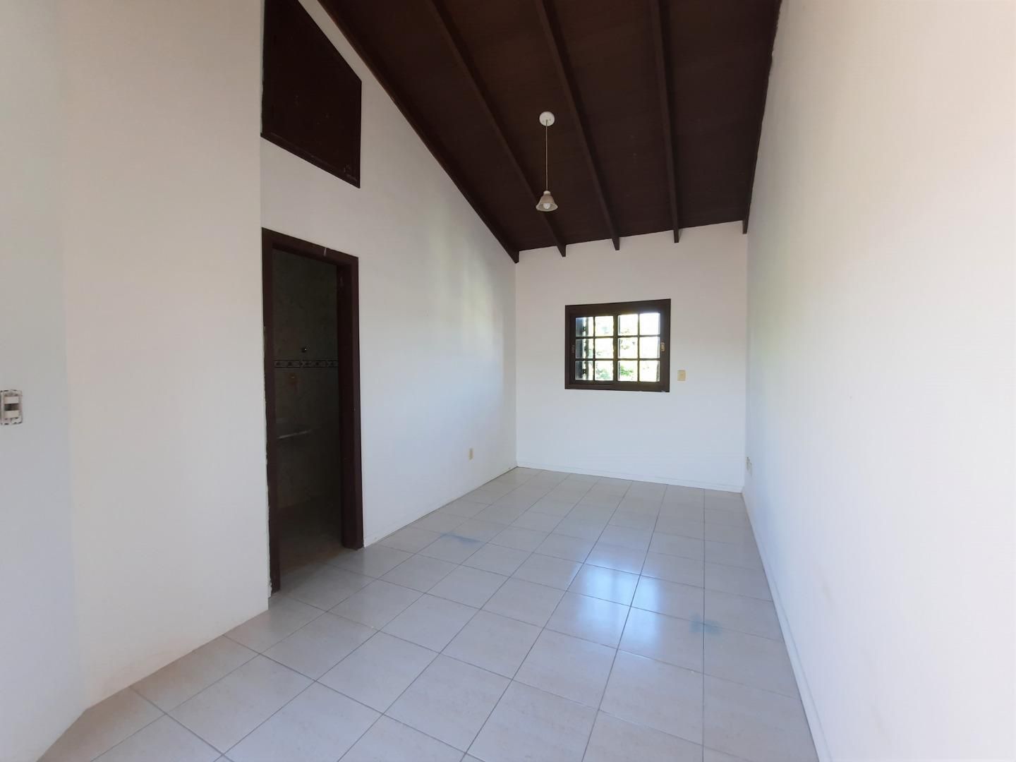 Casa à venda com 3 quartos, 214m² - Foto 20