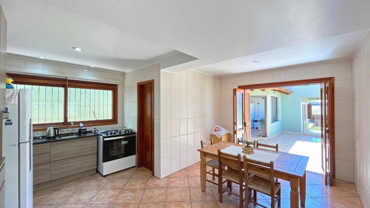 Casa à venda com 6 quartos, 344m² - Foto 12