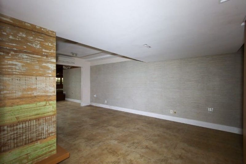 Casa para alugar com 3 quartos, 495m² - Foto 7
