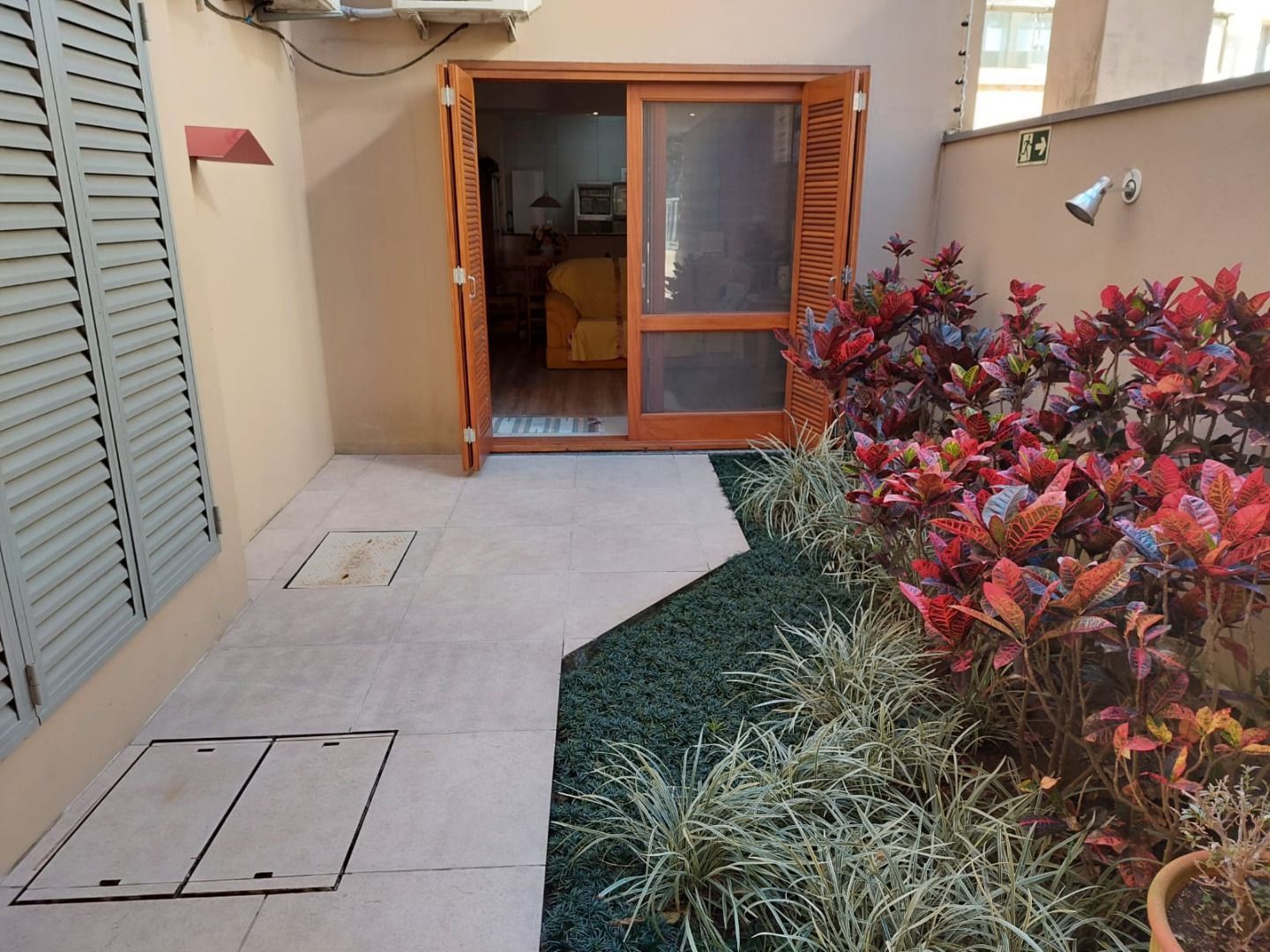 Apartamento à venda com 2 quartos, 69m² - Foto 3