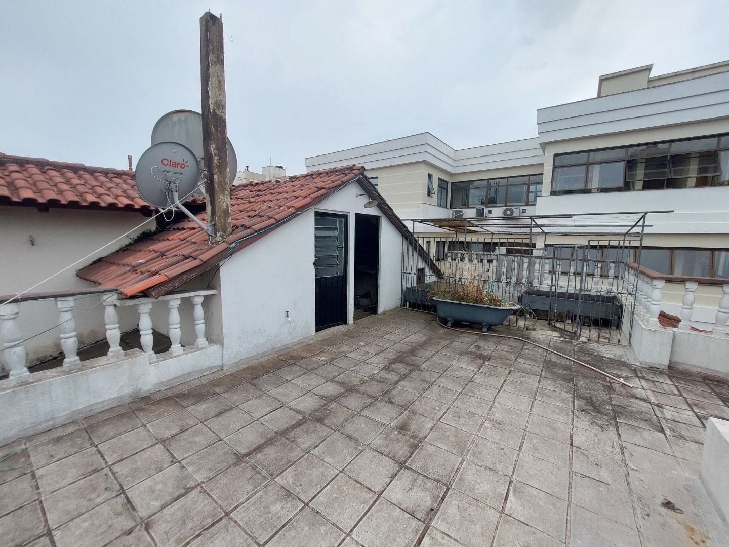 Casa para alugar com 5 quartos, 382m² - Foto 42