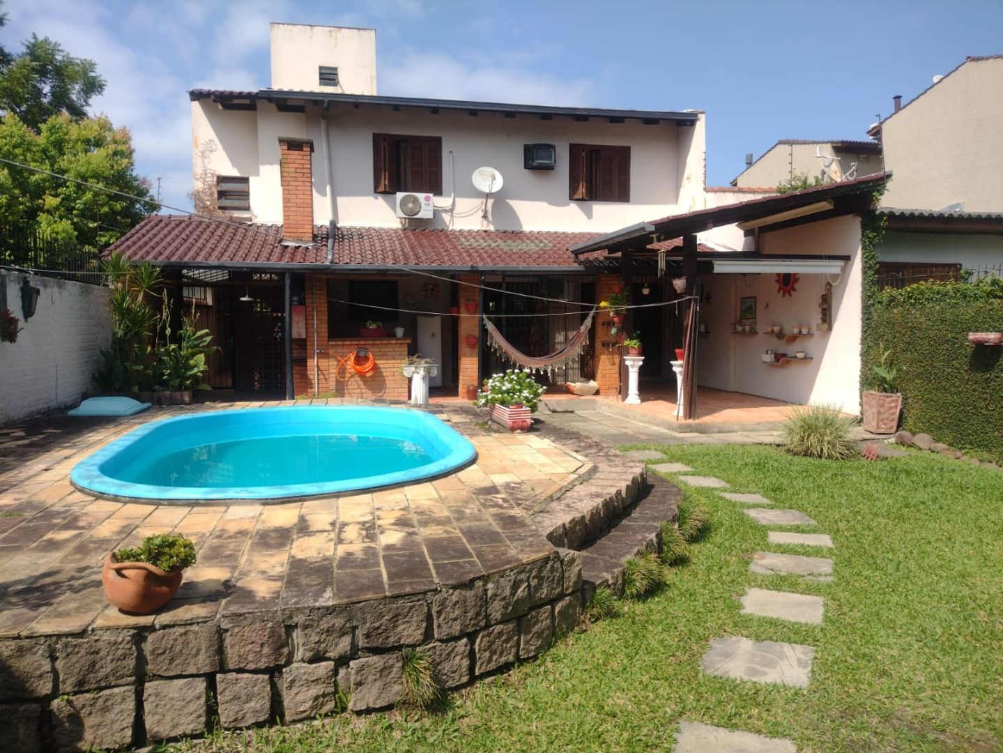 Casa, 3 quartos, 235 m² - Foto 1