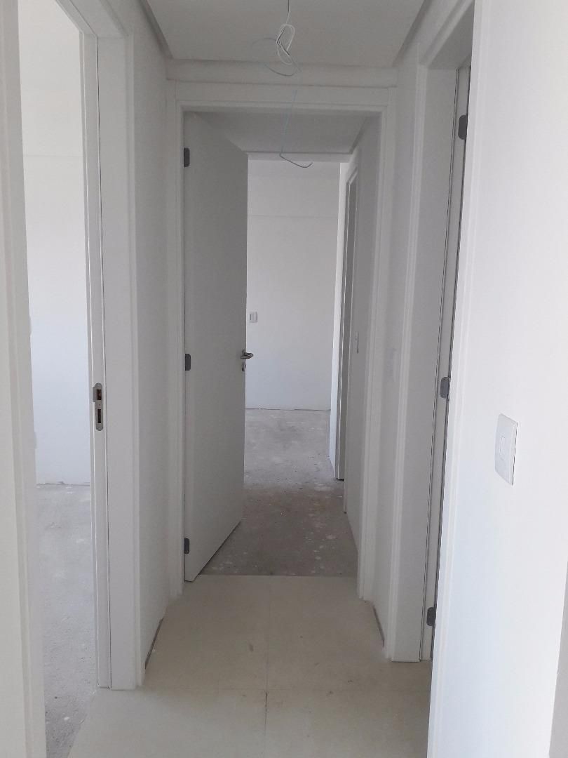 Apartamento à venda com 2 quartos, 71m² - Foto 35