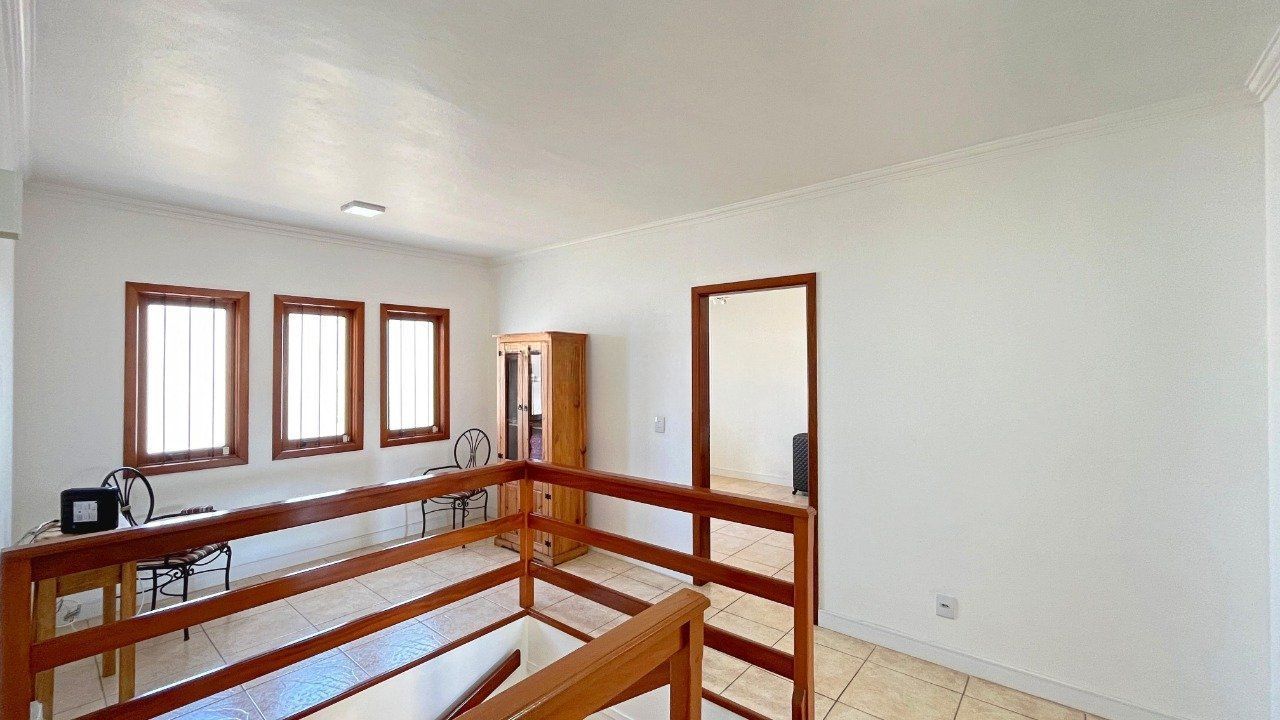 Casa à venda com 6 quartos, 344m² - Foto 15
