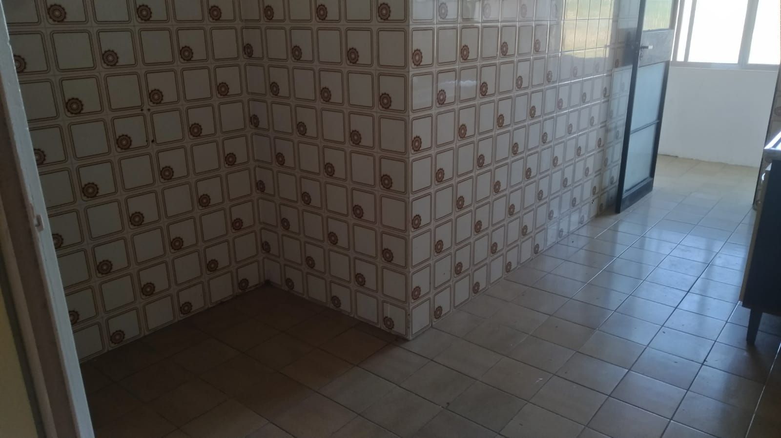 Apartamento à venda com 2 quartos, 75m² - Foto 3