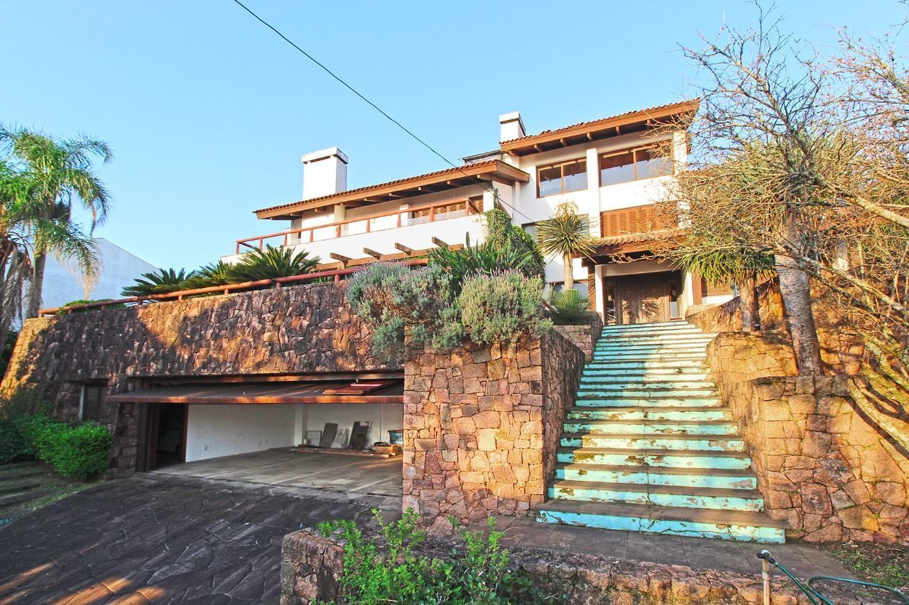 Casa à venda com 4 quartos, 601m² - Foto 2