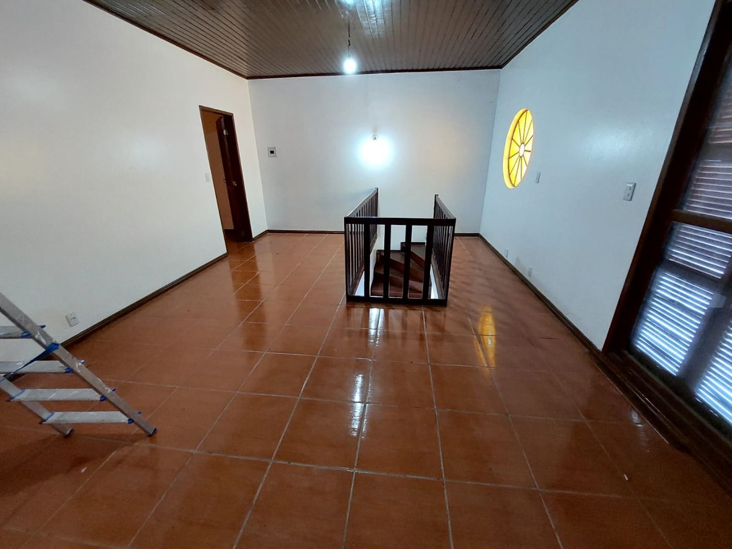 Casa à venda com 3 quartos, 241m² - Foto 10
