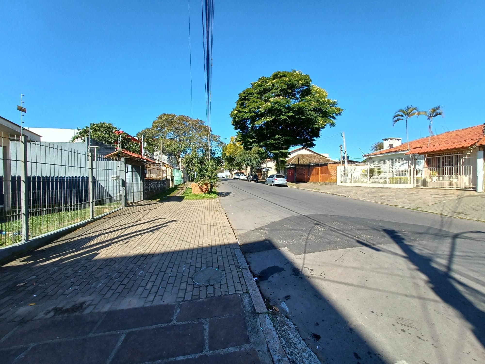 Casa à venda e aluguel com 3 quartos, 93m² - Foto 25