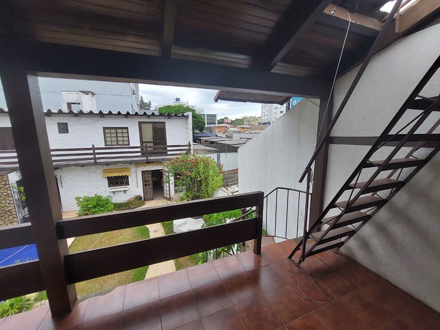 Casa para alugar com 5 quartos, 382m² - Foto 41