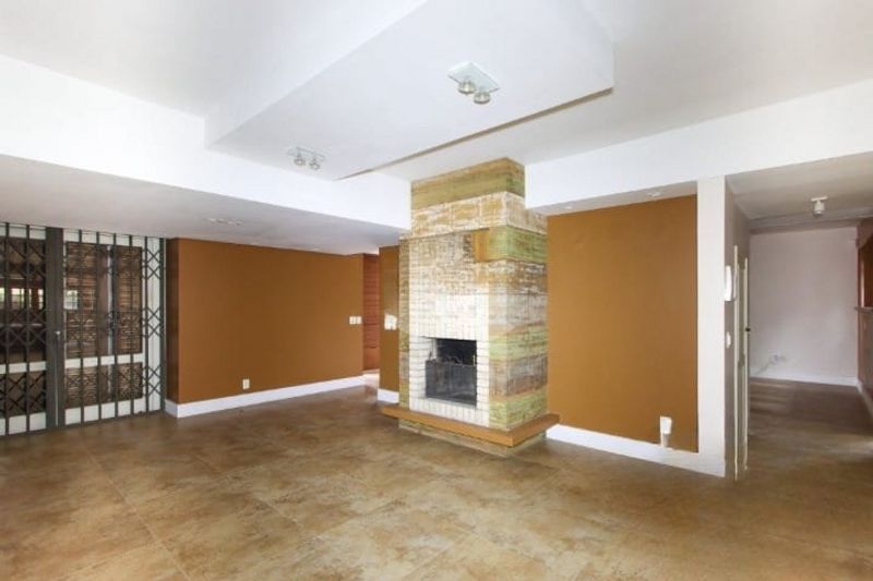 Casa para alugar com 3 quartos, 495m² - Foto 3