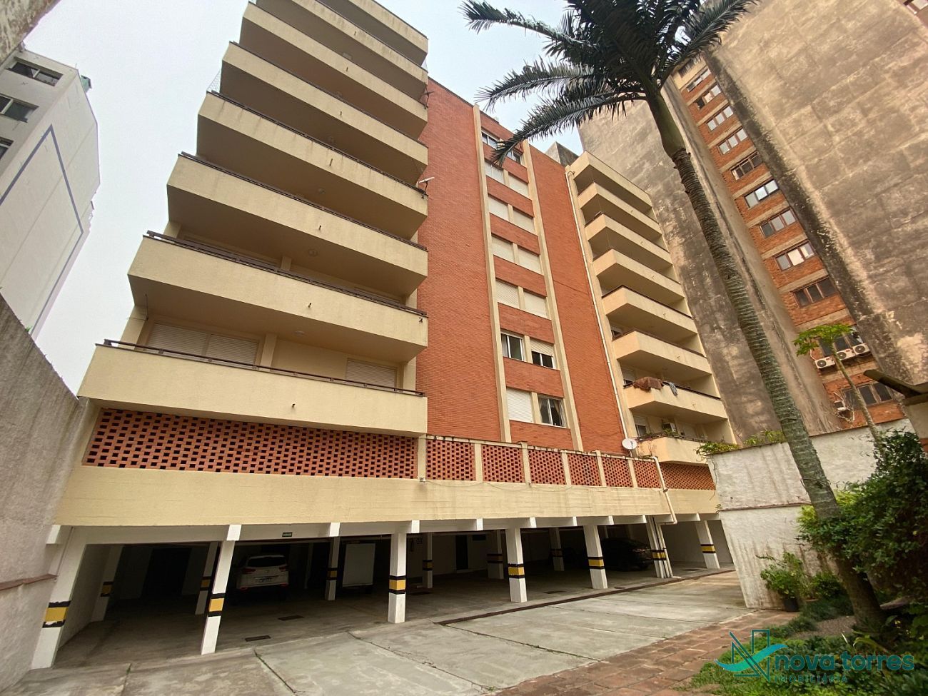 Apartamento com Vista Mar e 3 Suítes na Prainha em Torres