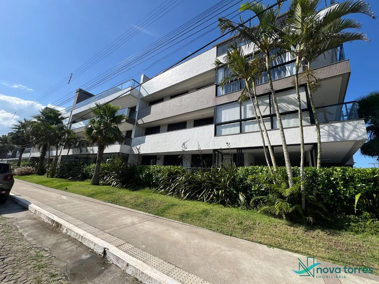 Apartamento com 3 dormitórios na Praia Grande, em Torres-RS,