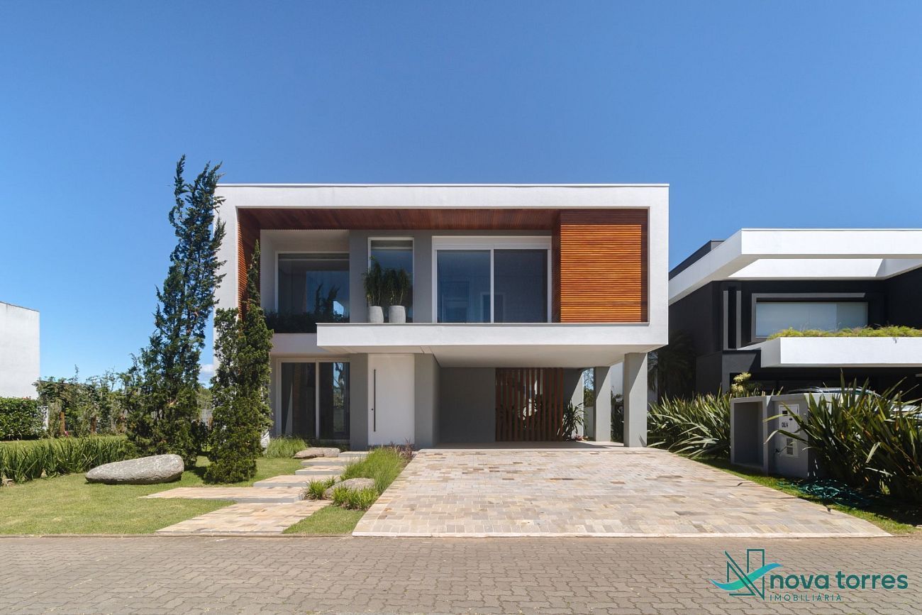 Casa com 4 dormitórios no Reserva das Águas em Torres-RS