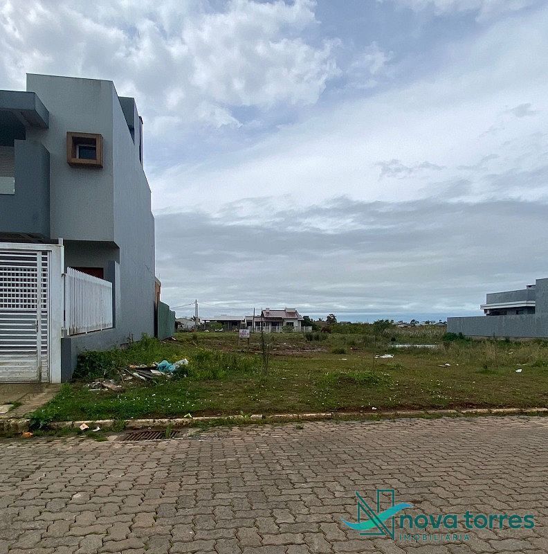 Terreno com 384m² no loteamento Morada das Palmeiras em Torres-RS