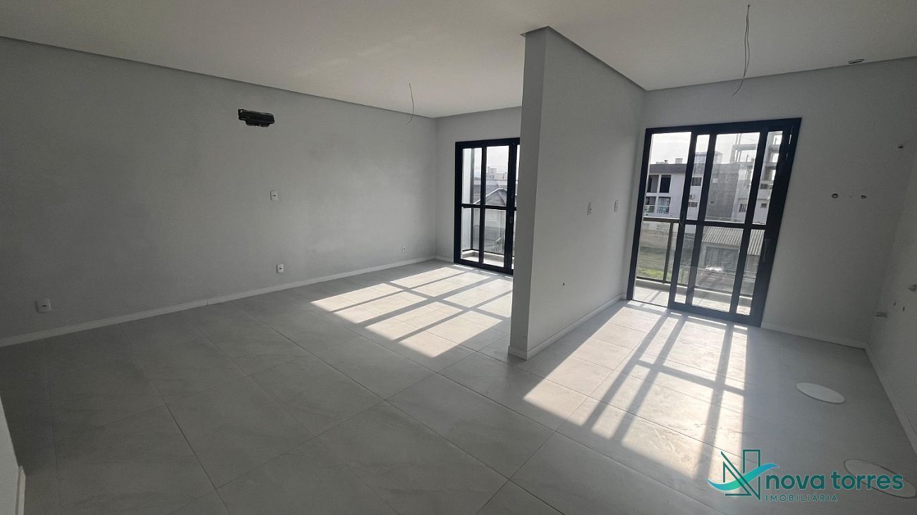 Apartamento com 2 dormitórios no Centro, em Passo de Torres - SC
