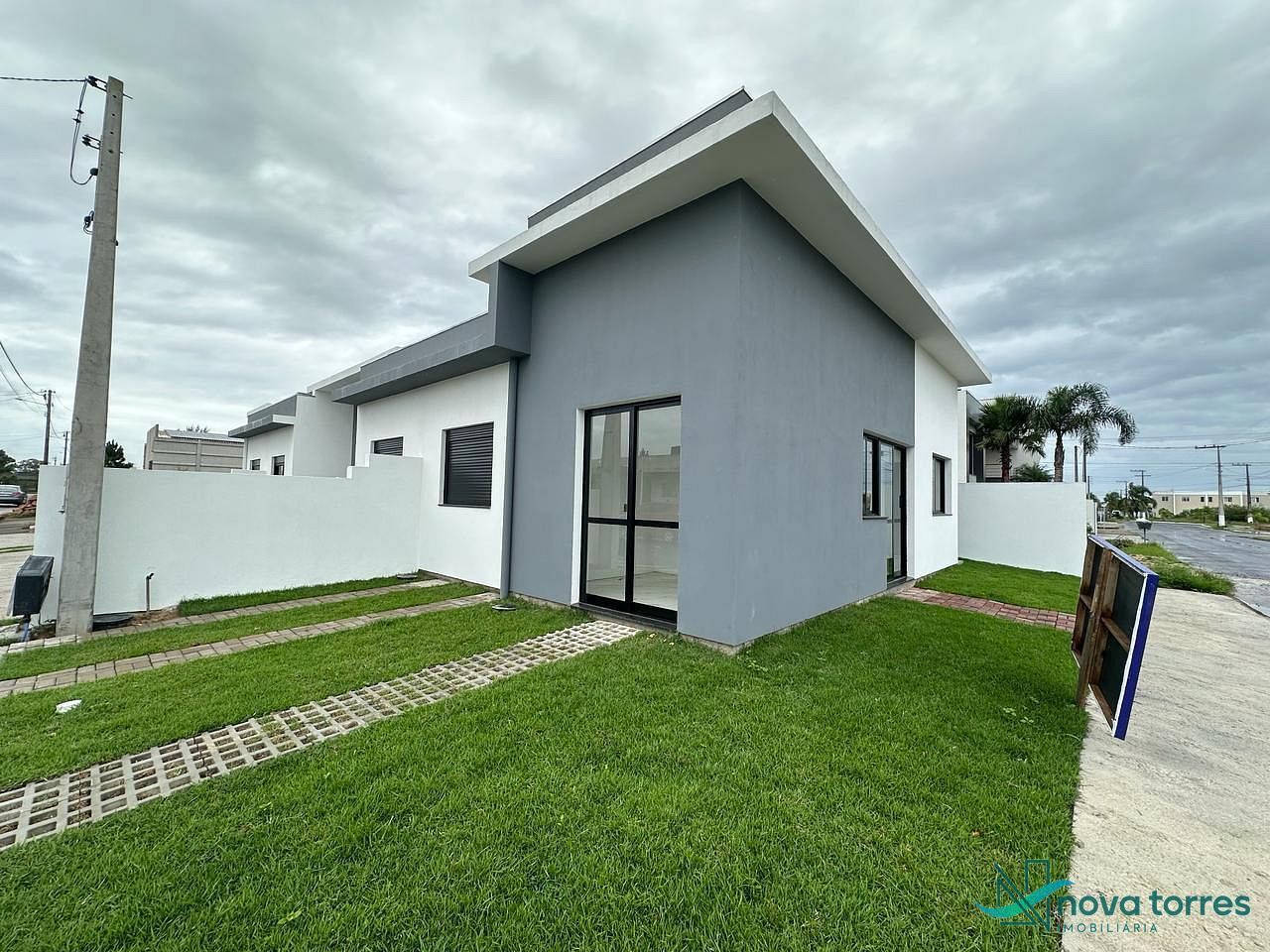 Casa geminada com 2 dormitórios no bairro Novo Passo em Passo de Torre