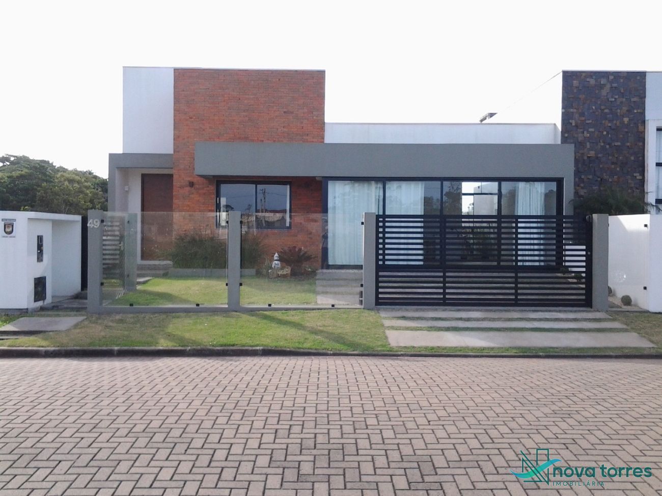 Casa com 3 dormitórios no Bosque das Figueiras em Passo de Torres - SC