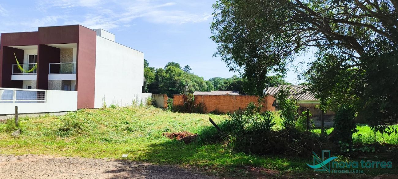 Terreno com 408 m² localizado no bairro Centenário, em Torres-RS
