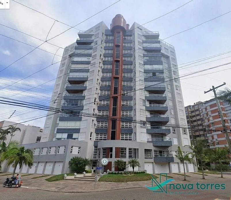 Apartamento com vista mar nas Quatro Praças