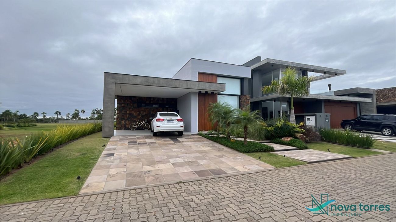 Casa de Alto Padrão no Reserva das Águas