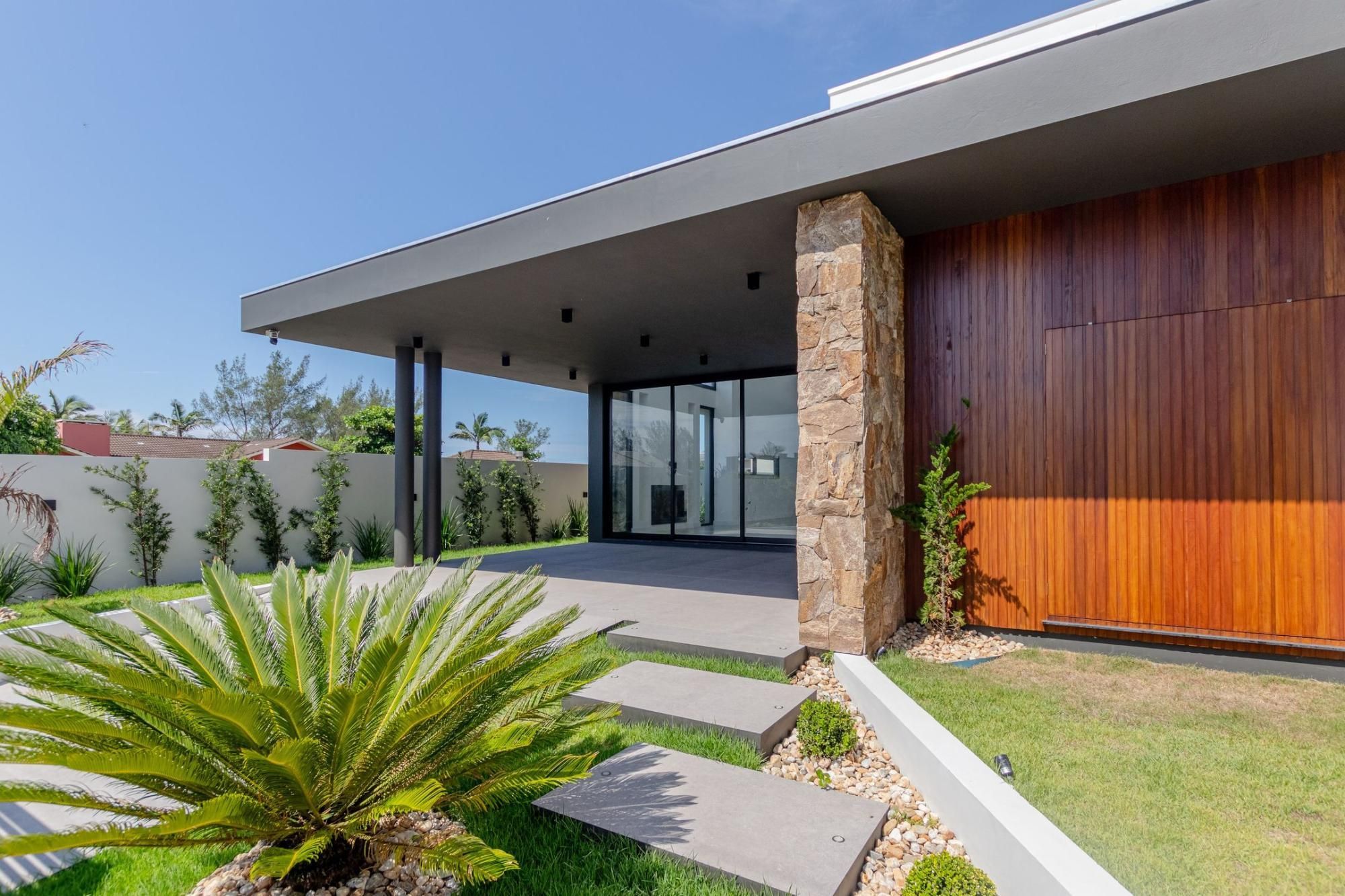 Casa com 4 suítes em Bella Torres em Passo de Torres - SC