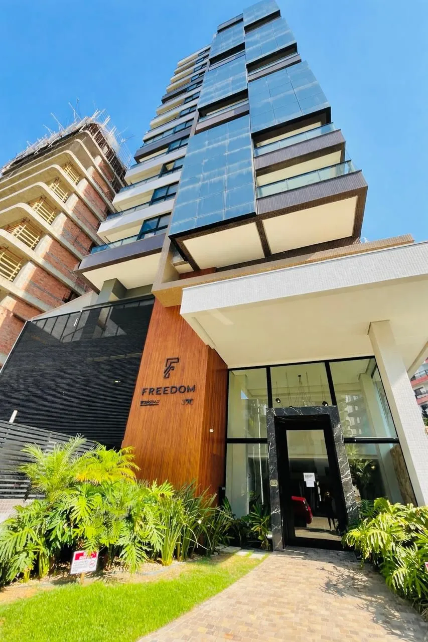 Apartamento com 3 suítes no bairro Predial.