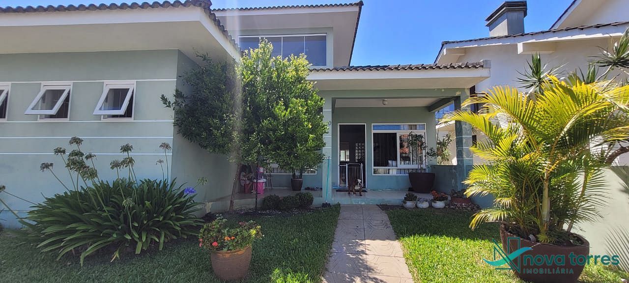 Casa Espaçosa com Piscina Privativa na Praia da Cal, Torres