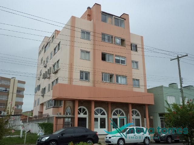 Apartamento com 2 dormitórios no Centro de Torres-RS