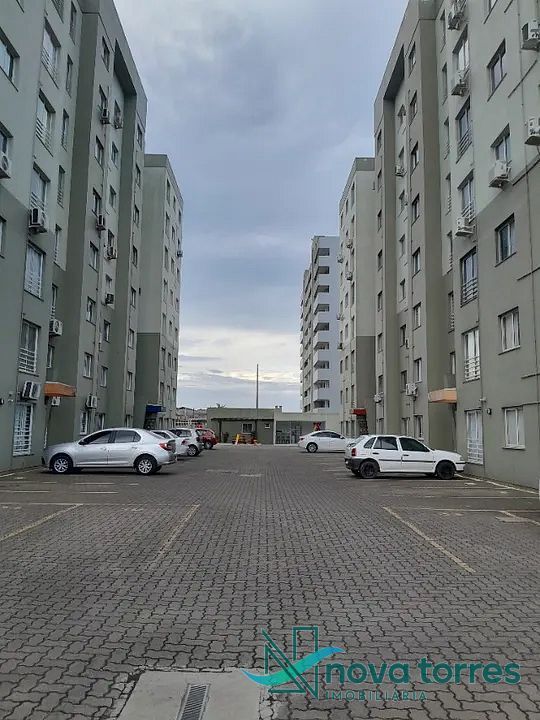 Apartamento com 2 Dormitórios em Stan, Torres