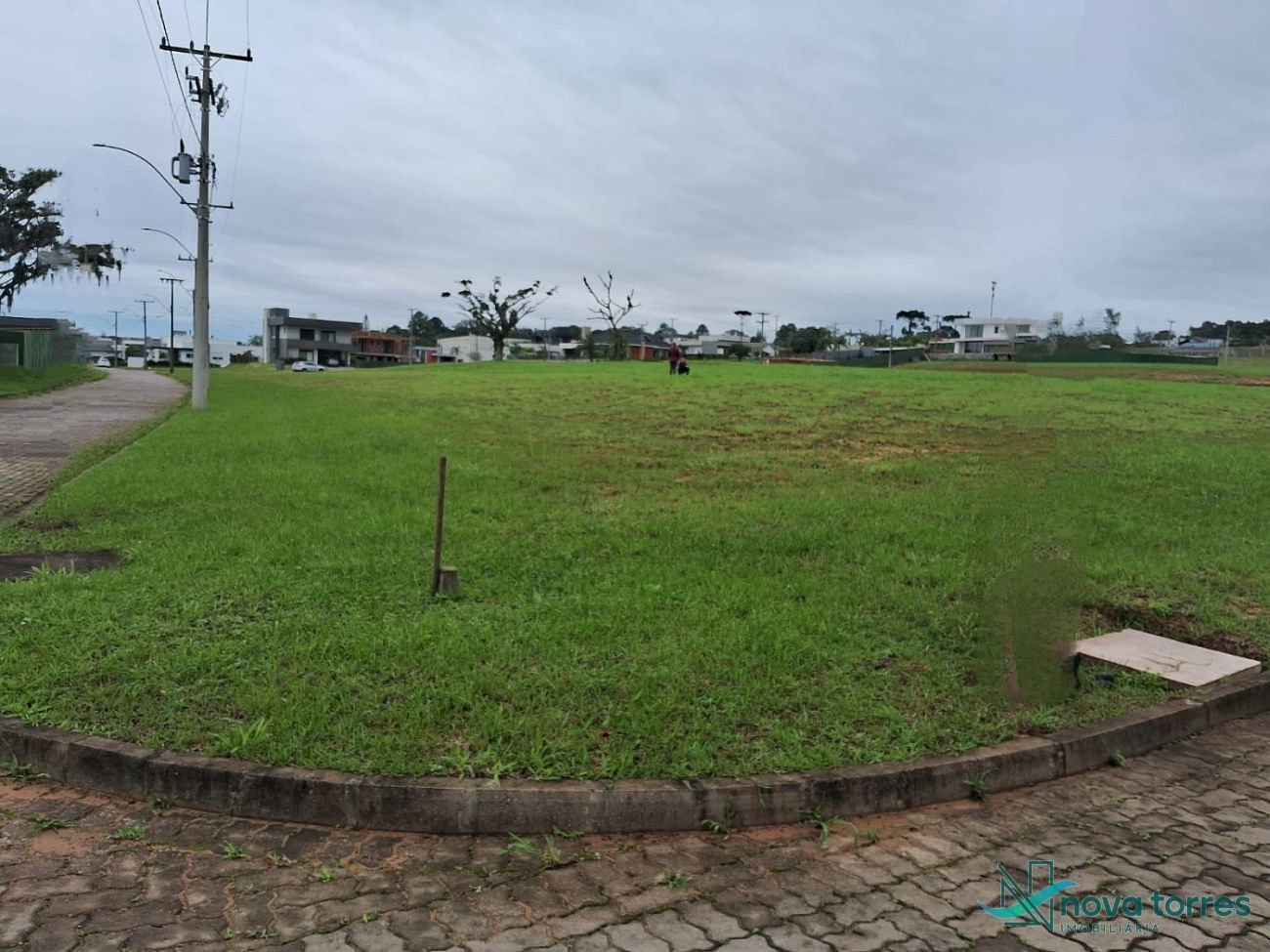 Lote de esquina em Torres-RS, no condomínio Reserva das Águas