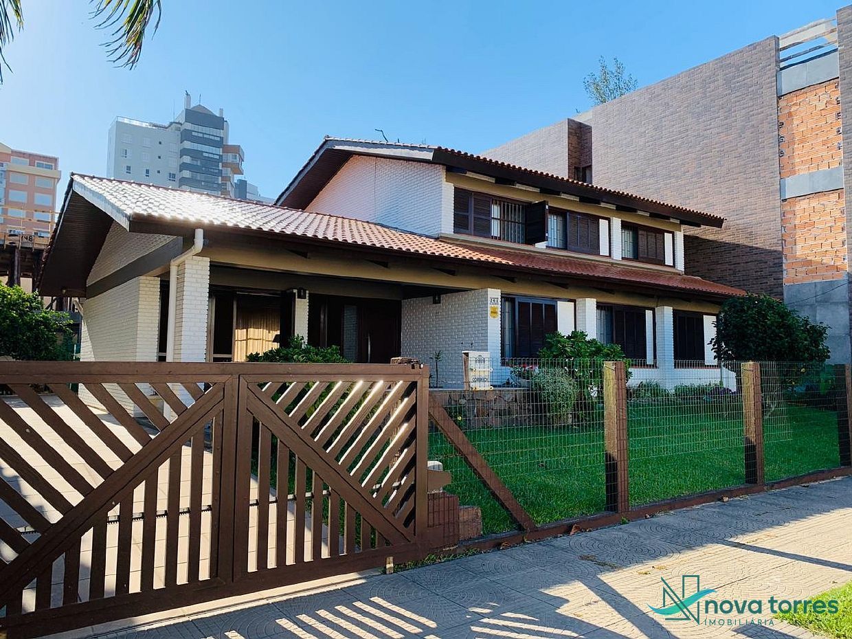 Casa Espaçosa na Praia Grande – 252 m² Privativos