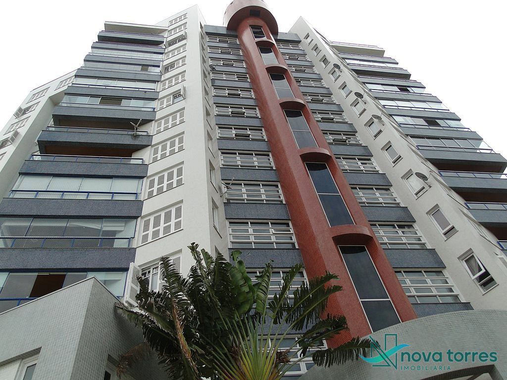 Apartamento com 3 dormitórios no bairro Predial em Torres-RS