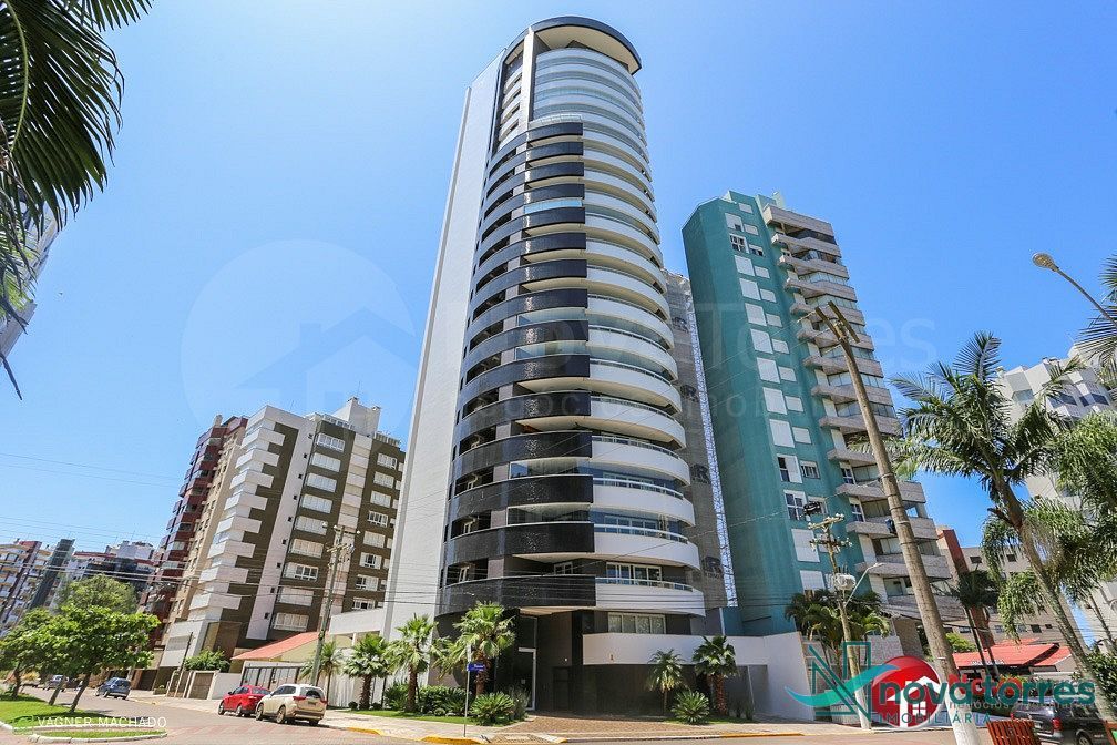 Apartamento com 3 suítes na Praia Grande de Torres-RS