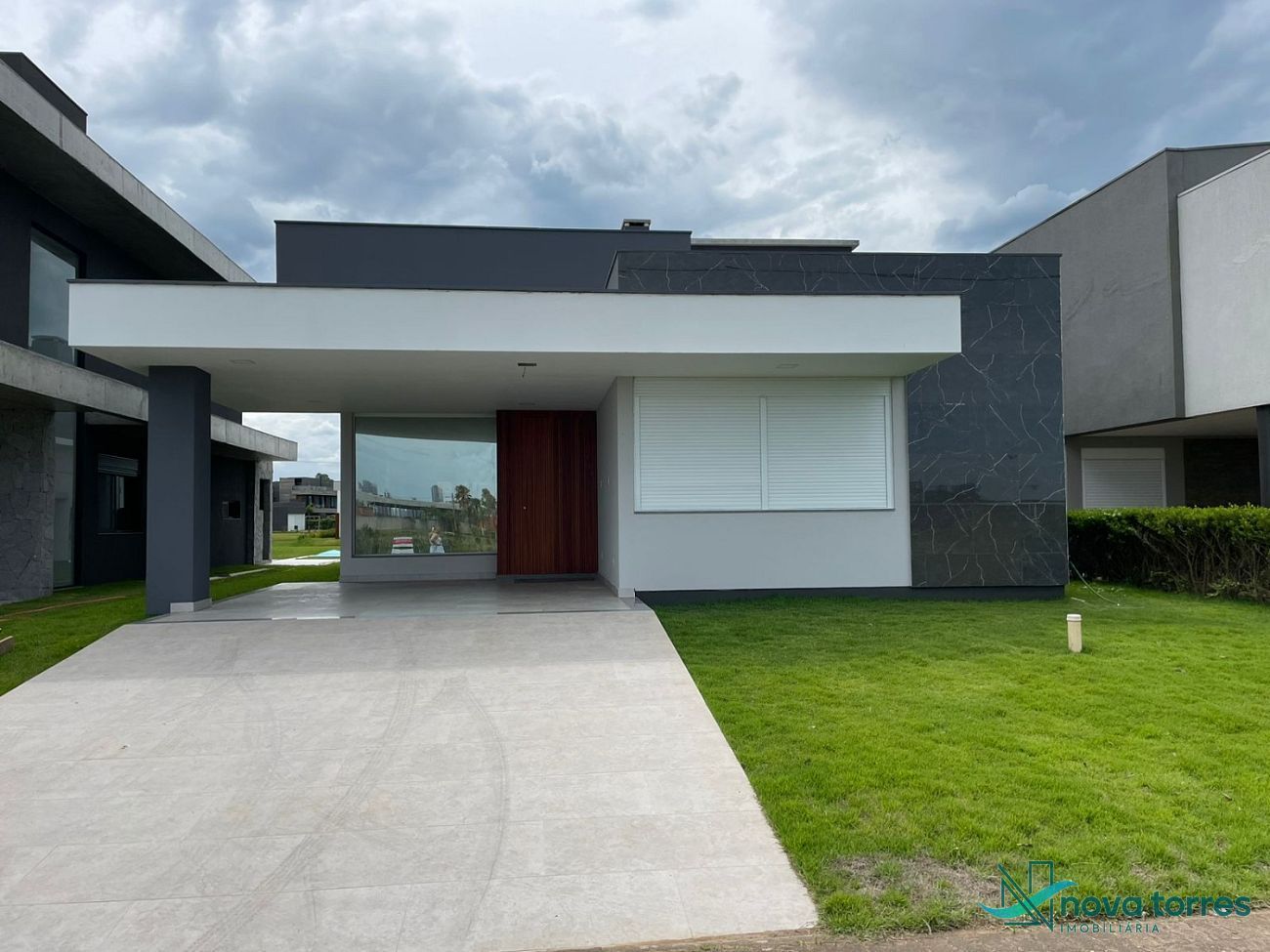 Casa fundo lagos no Reserva das Águas