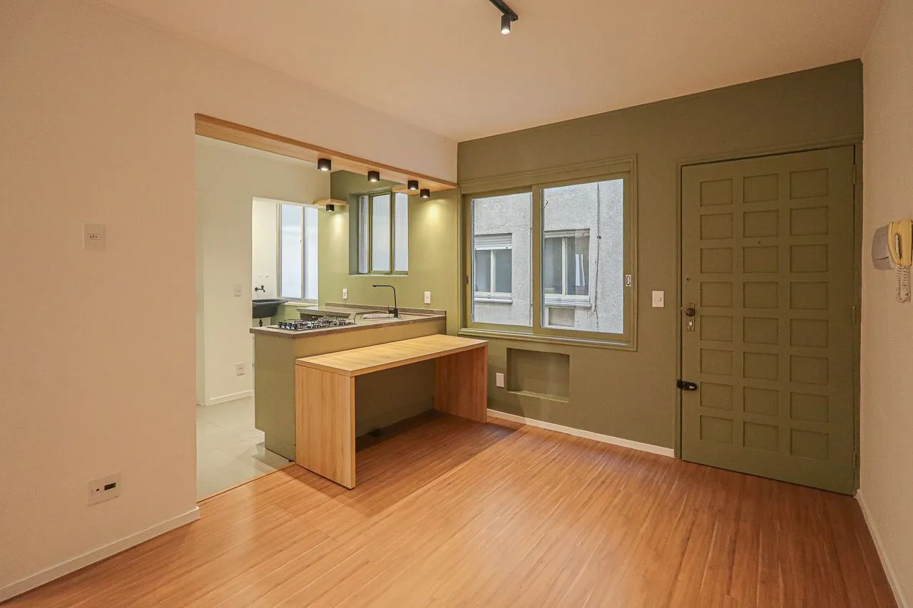 Apartamento com 58m², 2 dormitórios no bairro Centro Histórico em Porto Alegre para Comprar