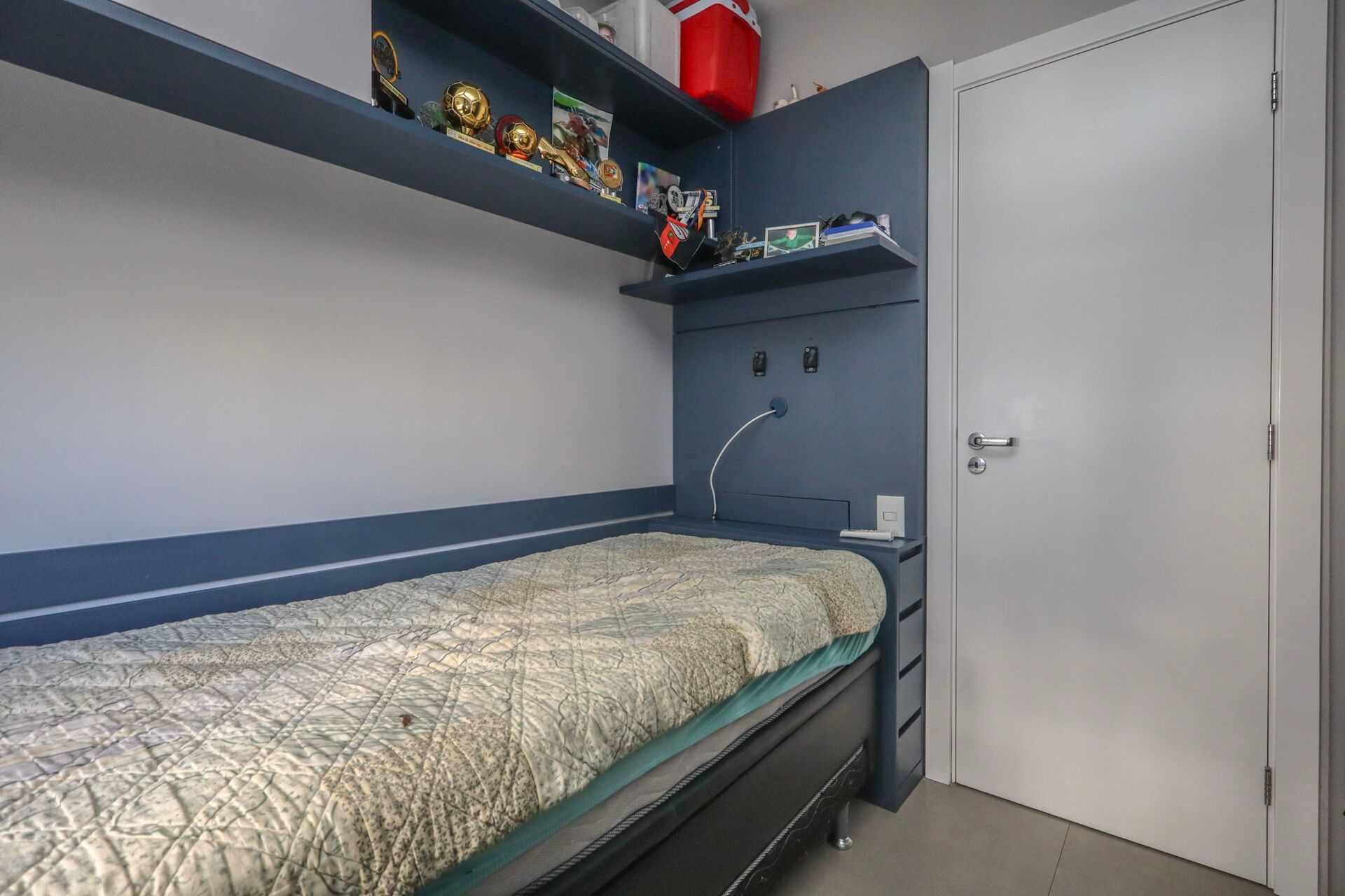 Apartamento à venda com 3 quartos, 76m² - Foto 11