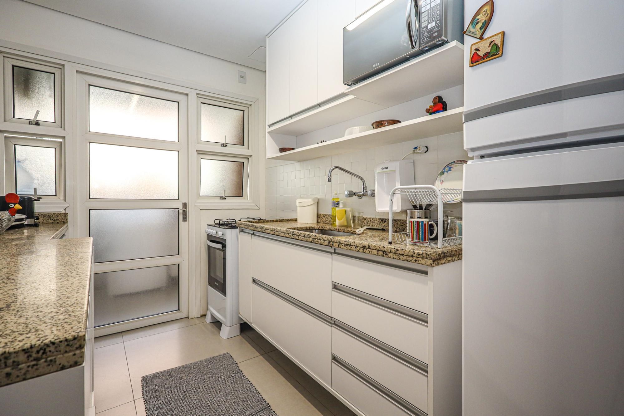 Apartamento à venda com 3 quartos, 96m² - Foto 11