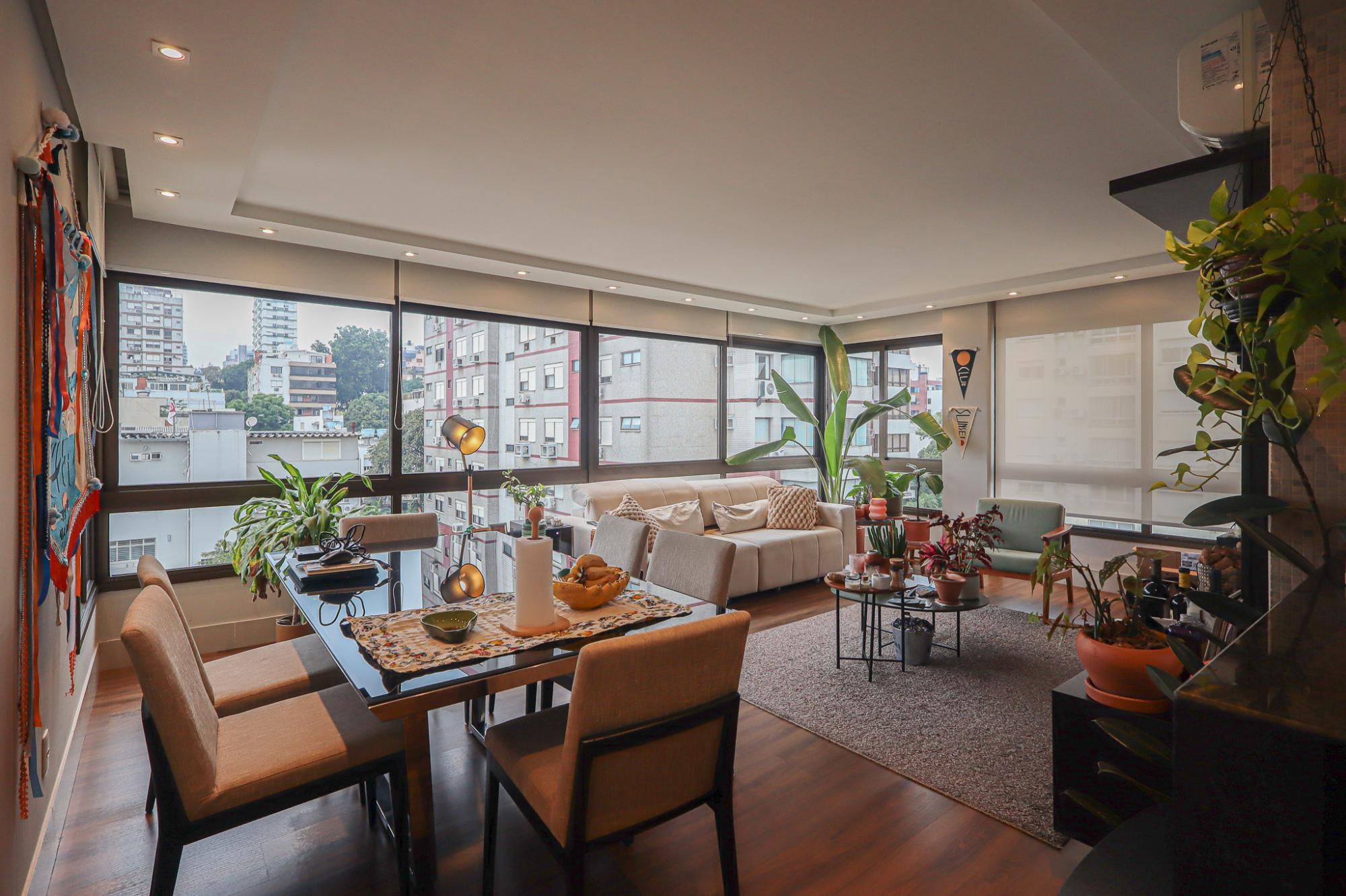 Apartamento a venda no bairro Mont' Serrat